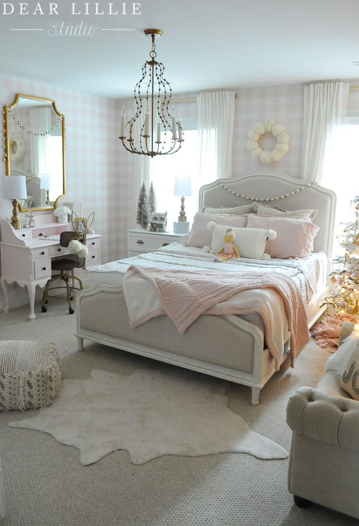 Christmas In Lillie's Room - Dear Lillie Studio