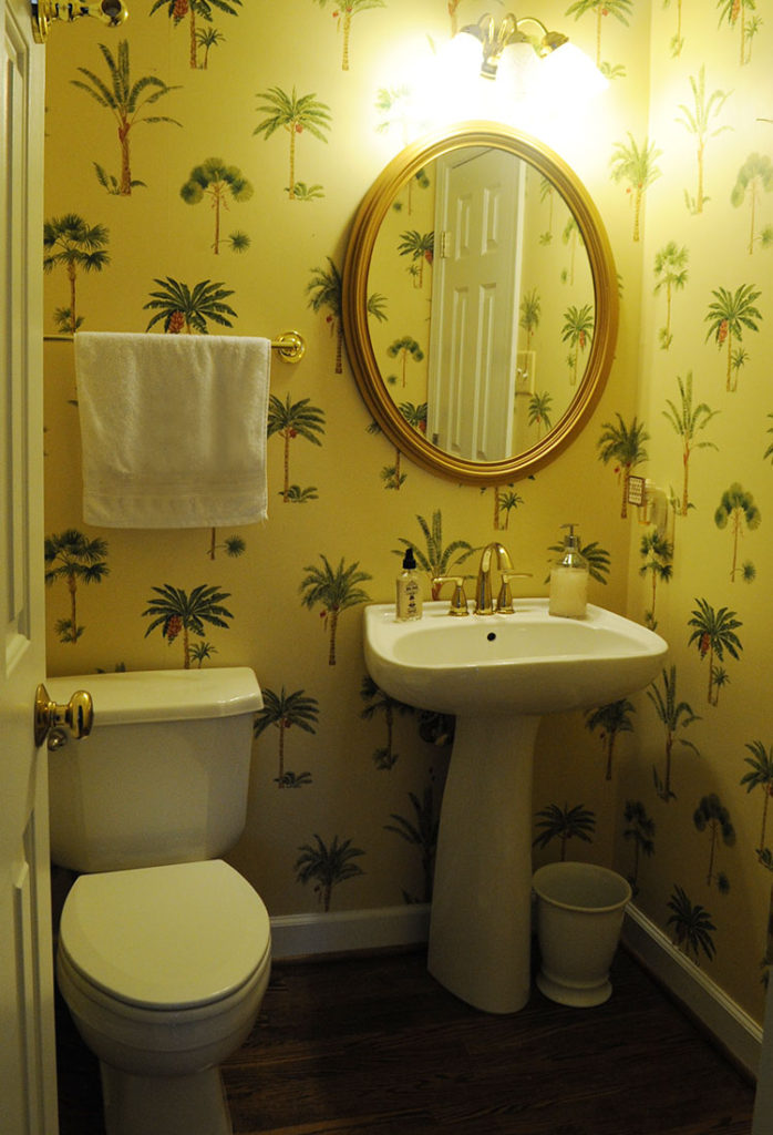 A Yellow Bathroom I Actually Love (Rental Bathroom Reveal)