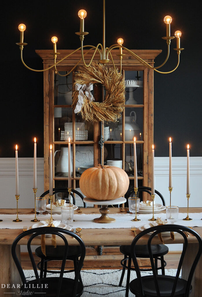 Simple Thanksgiving Table 