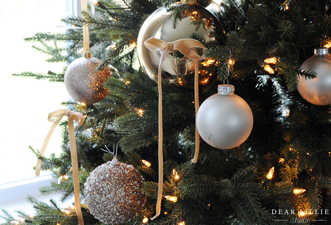 DIY Ribbon Christmas Ornaments (with video tutorial) - The