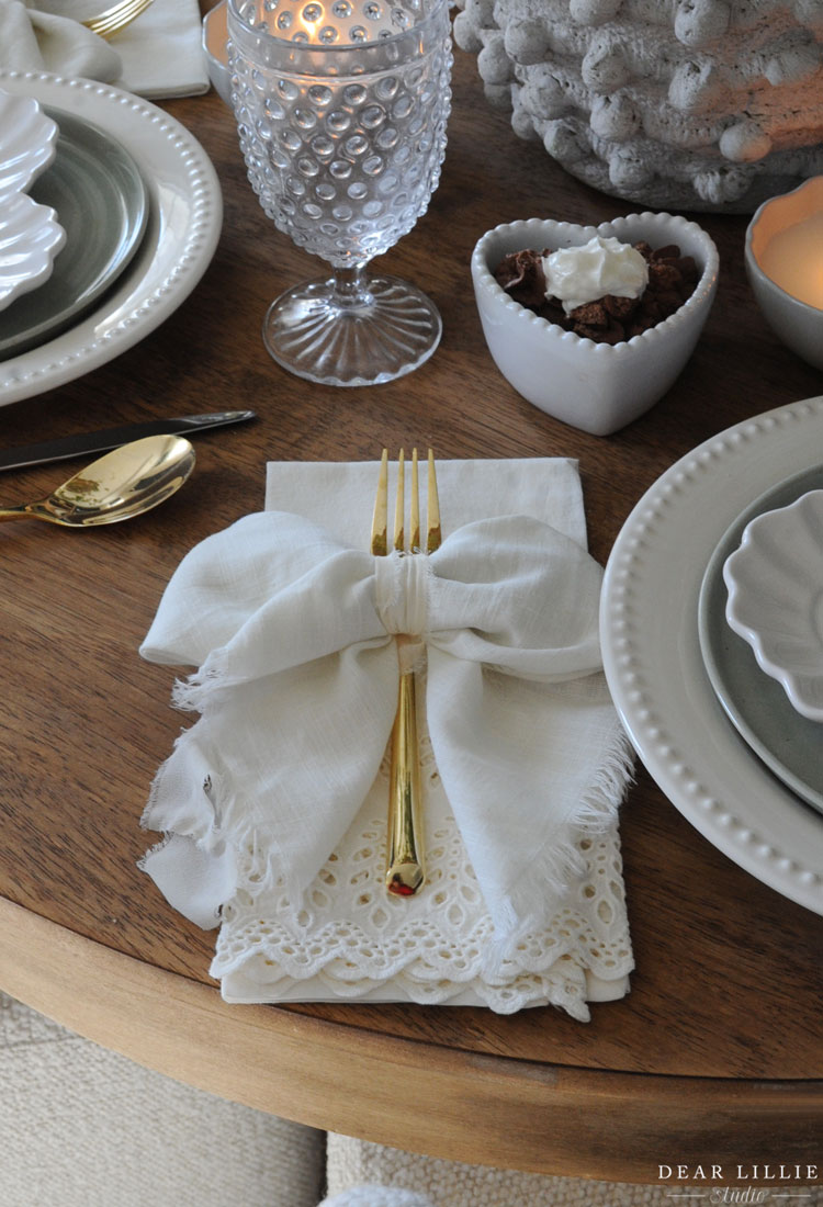 Bow Napkin