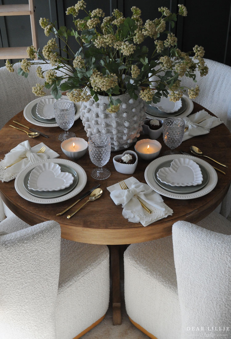 Neutral Valentine's Table