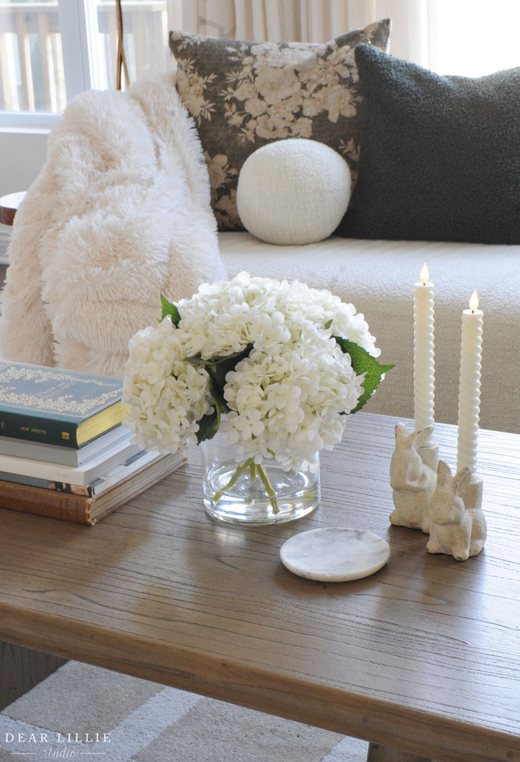 Simple Neutral Easter Decor 